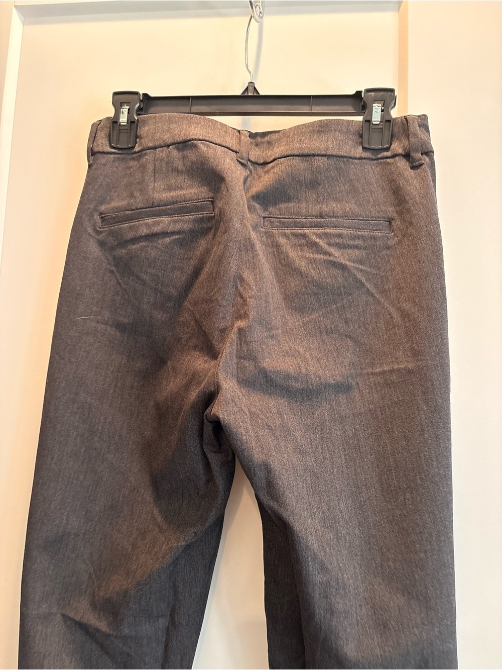 NWT Old Navy Women's High Rise Pixie Pant in Charcoal Gray - Picture 5 of 9